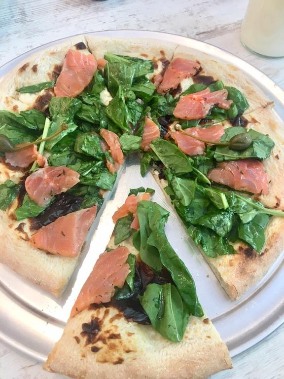 Пиццерия в спальном районе