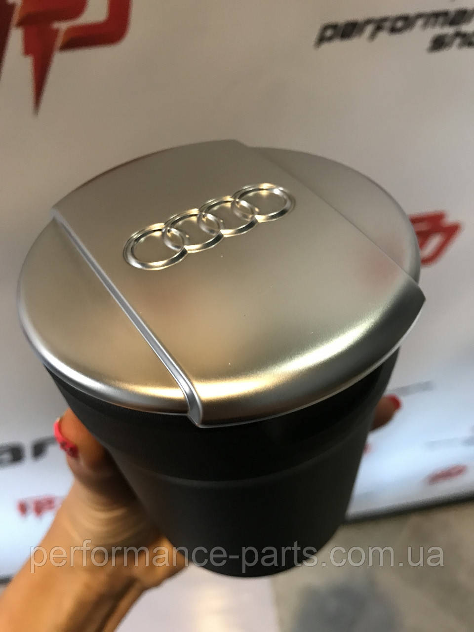 Оригінальна попільничка Audi 8X0864575A