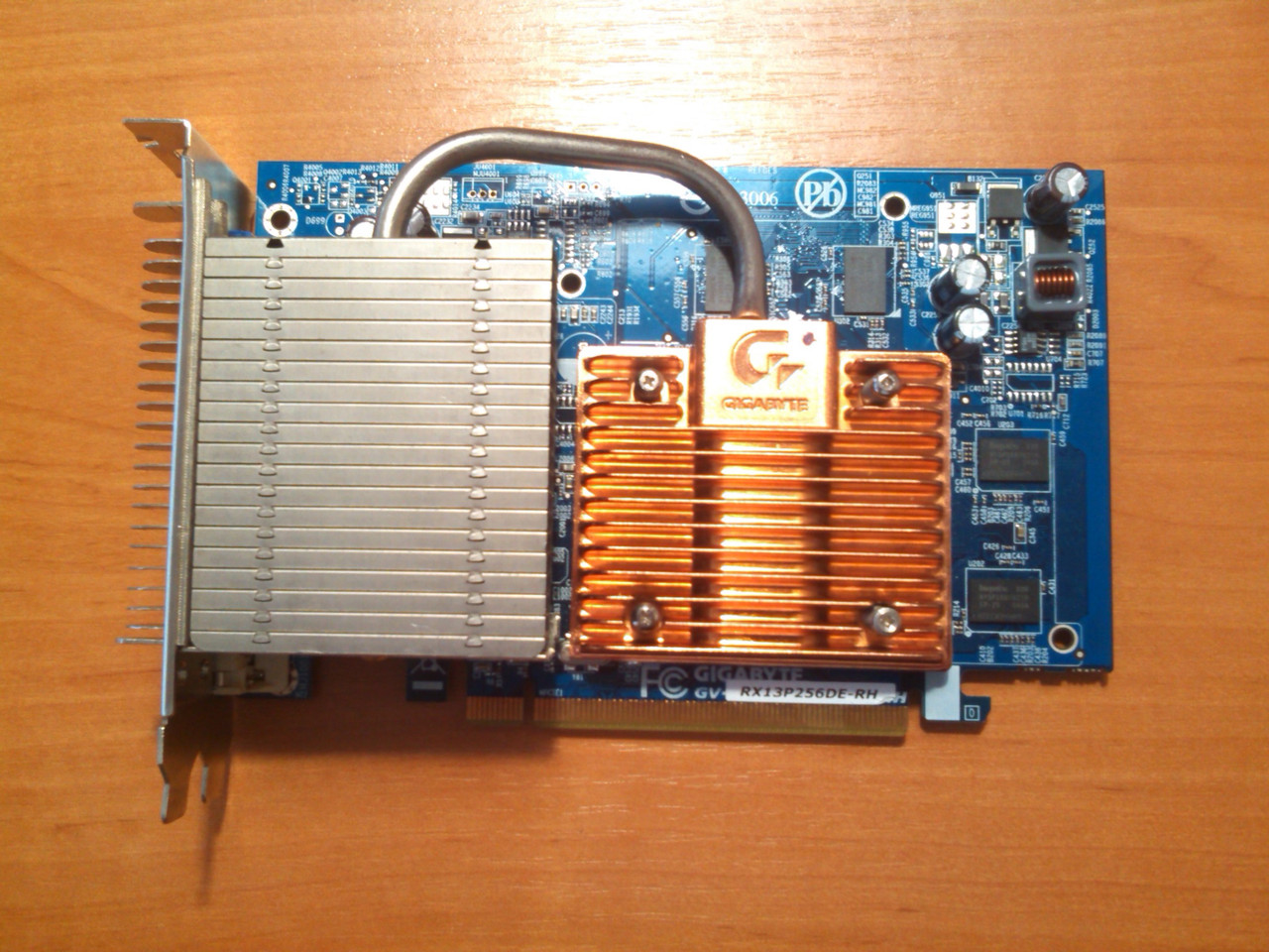 Gigabyte X1300 256MB 128bit GDDR2 PCI-E Гарантія!