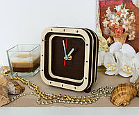 Часы квадрат Часы коричневые и бежевые Часы 15 см Часы с красной секундной стрелкой Часы из дерева