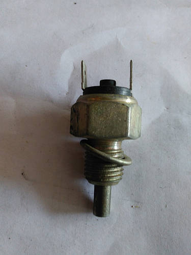 Датчик заднего хода ВАЗ-2101 4-х ступка (лягушка) (ID#1017386019), цена ...