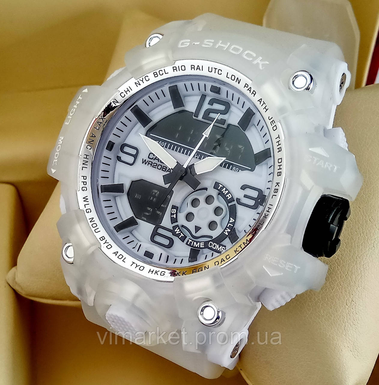 Спортивні наручний годинник Casio G-Shock Meduza з прозорим корпусом і ремінцем, білий циферблат