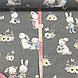 Бавовняна тканина зайчиха із зайченям і квітами на темно-сірому (0079), фото 3