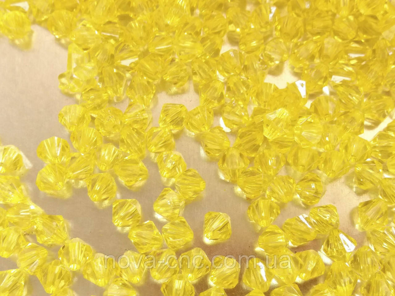 Бусини "Біконус" жовтий 6 мм акрил 500 грамів
