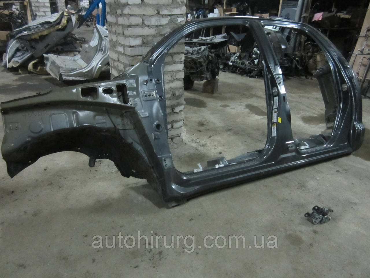 Лівий бік кабіни Toyota Tundra