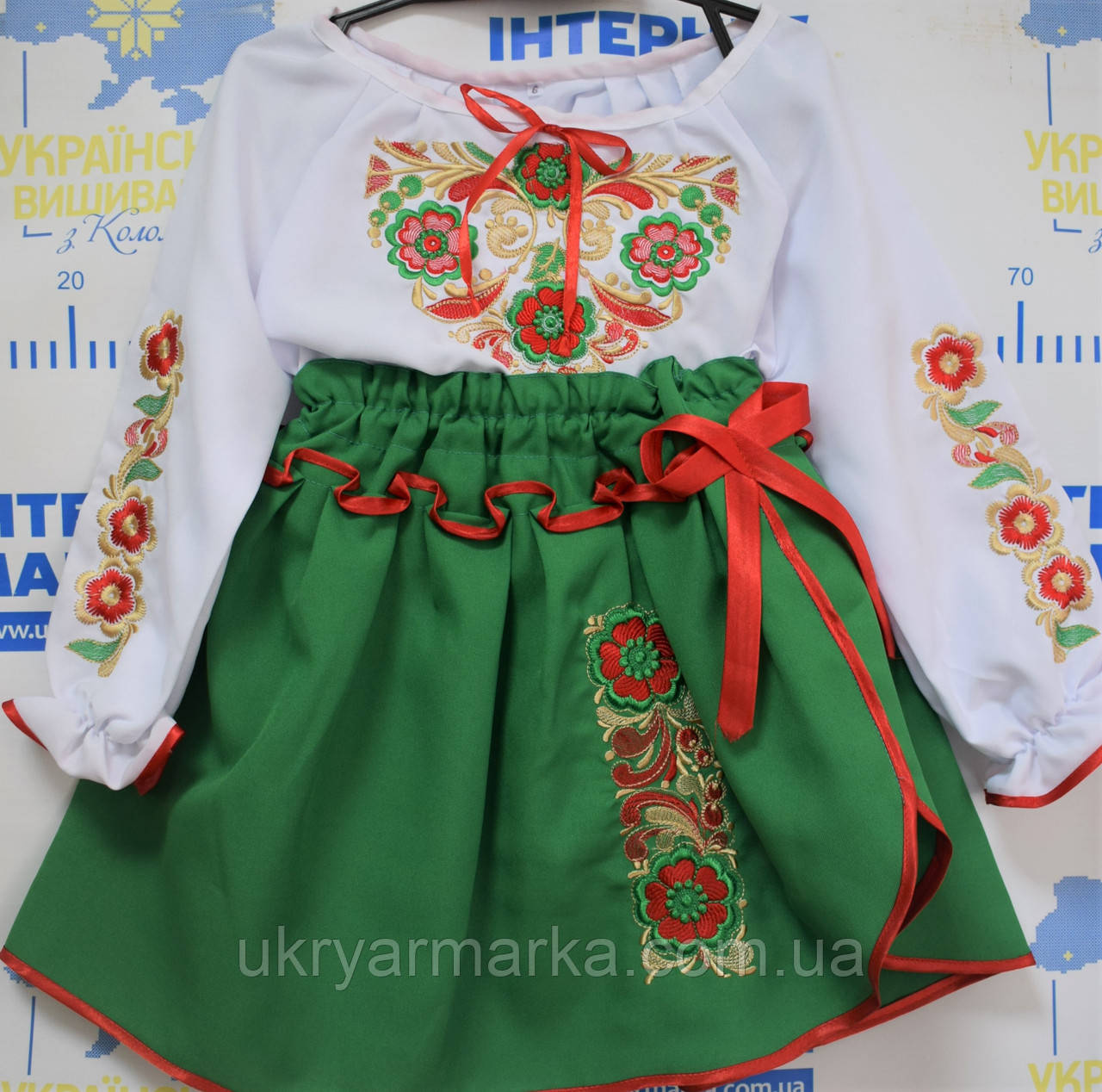 Костюм для дівчинки і вишитих сорочини та спіднички "Весняний"
