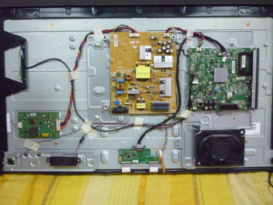Плати від LED TV Philips 42PFH4309/88 по блоках (розбита матриця).