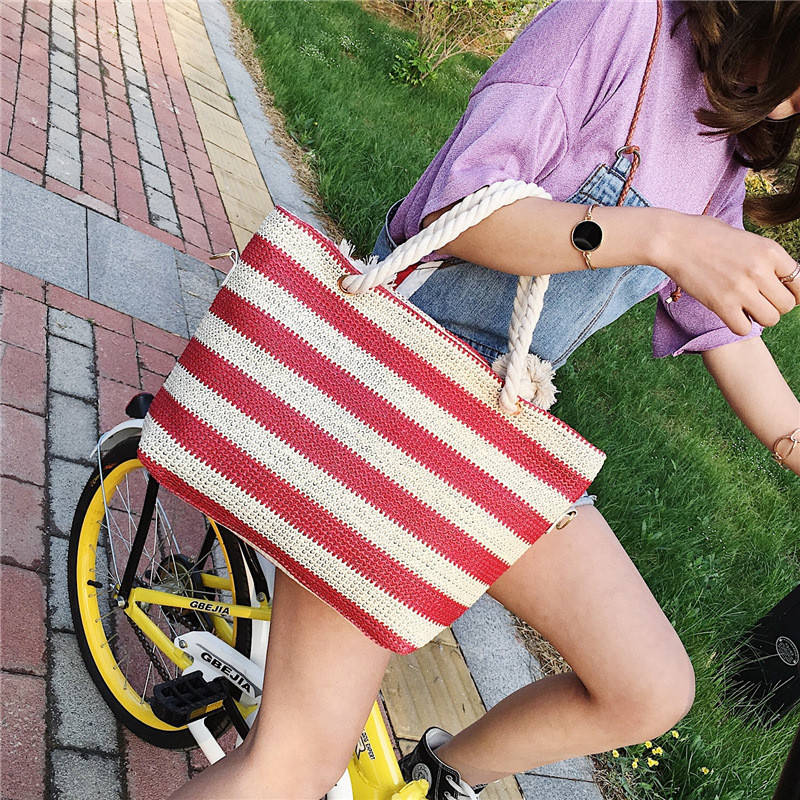 Жіноча сумка у черовону смужку з ручкою у вигляді канатної мотузки, фото 1