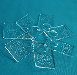 Прозорий Гардеробний номерок із контурним гравіюванням