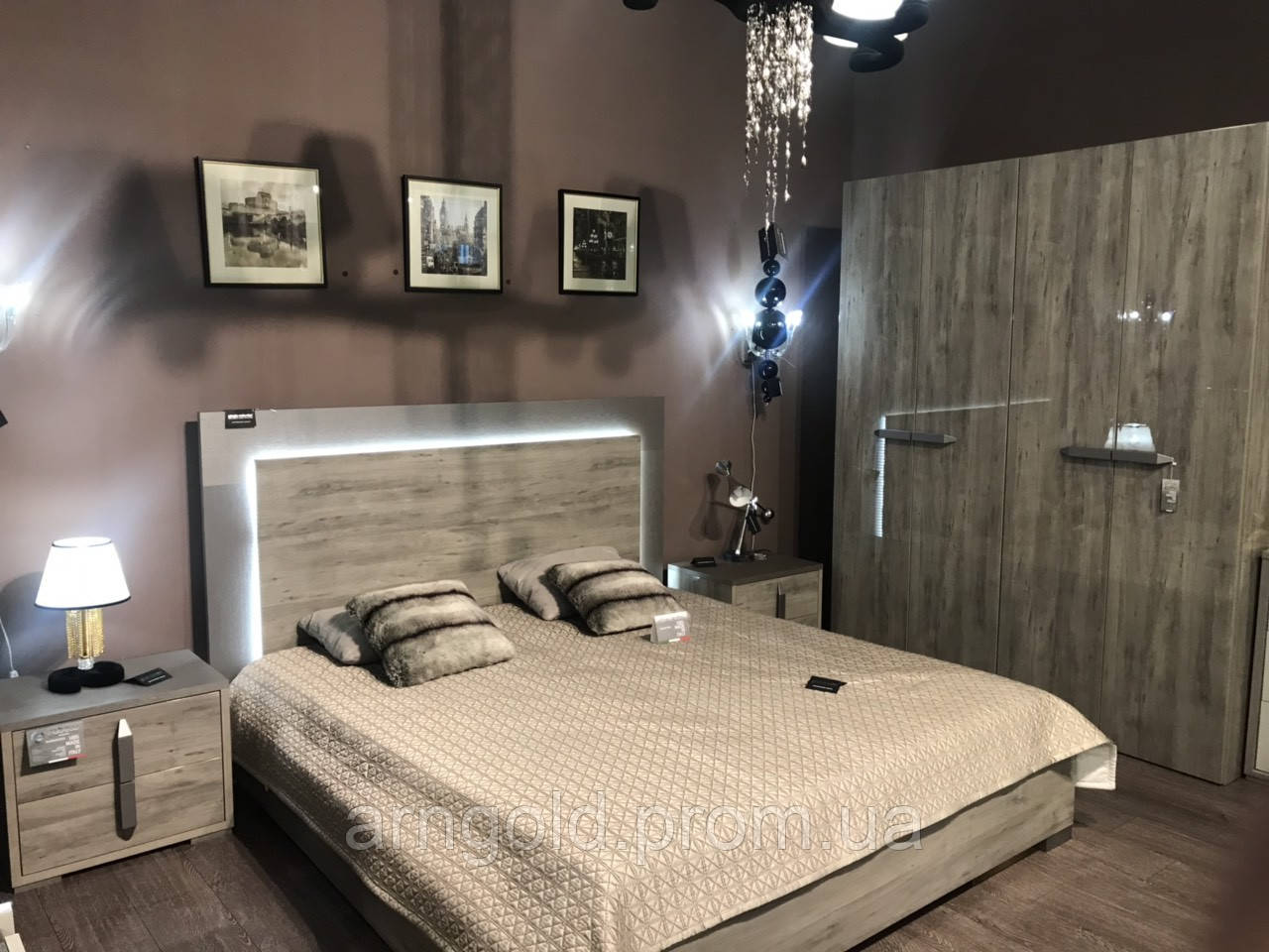Комплект спальні модель Evelyn Італія колір капучино
