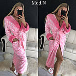 Жіночий рожевий теплий довгий халат із поясом із поясом і капюшоном "Зірки", фото 3