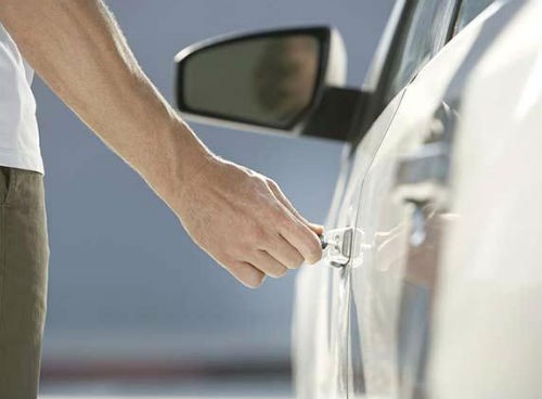 Як відкрити свою захлопну заведену машину? Терміново!, фото 1