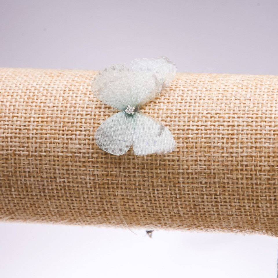 Знижка! Браслет-чокер на невидимій силіконовій волосіні Метелик ( органза ) світло-блакитна d-33х27мм L-16-20см, фото 1