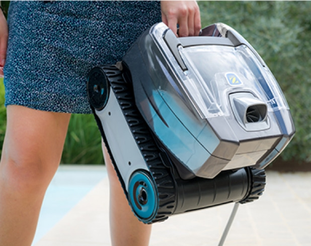 робот–пилосос Zodiac Tornax RT 3200 важить всього 5,5 кг робот–пилосос Zodiac Tornax RT 3200 важить всього 5,5 кг