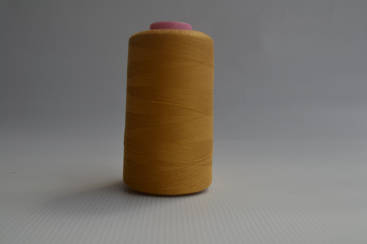 Швейные нитки разных цветов 777