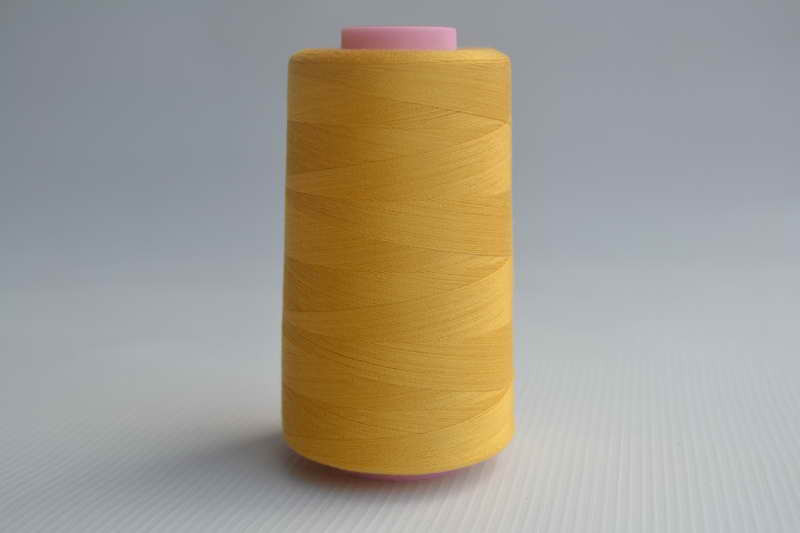 Швейные нитки разных цветов 787