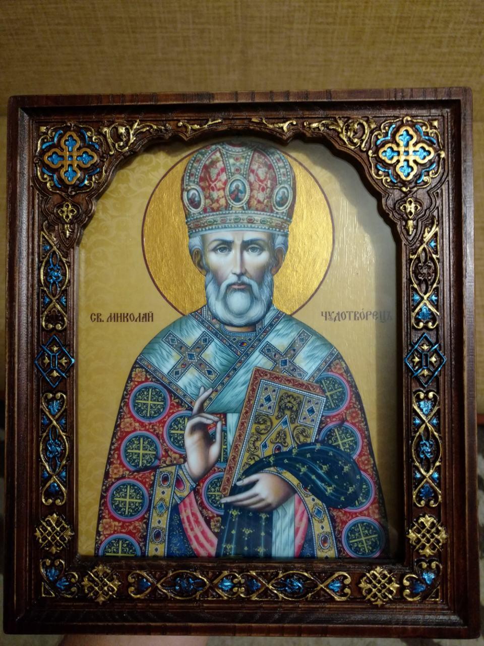 Николай Чудотворец в резном киоте с росписью (лики на выбор заказчика) 26*22cm