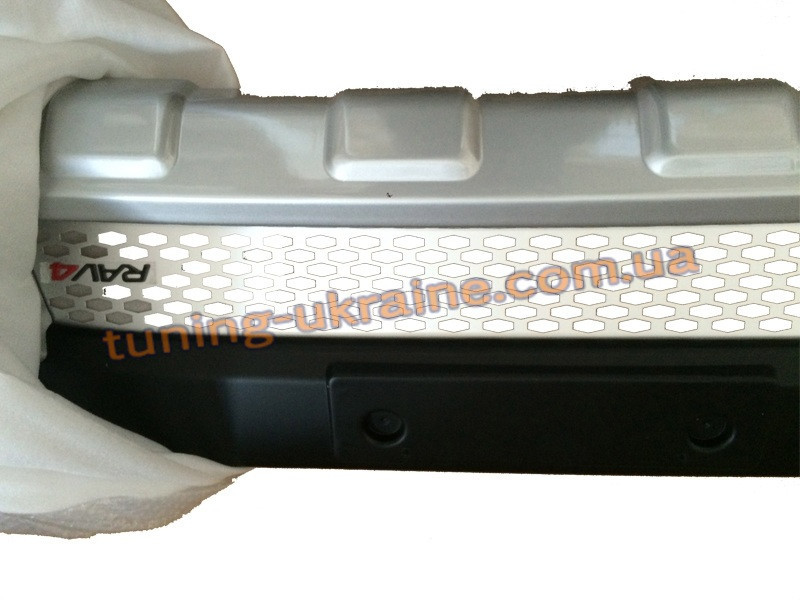 Накладка на бампер передня Toyota RAV4 2013+