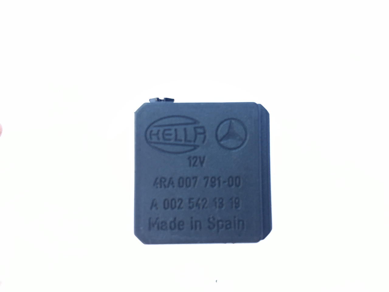 Автомобільне реле A0025421319 / 4RA00779100 MERCEDES Hella, фото 1