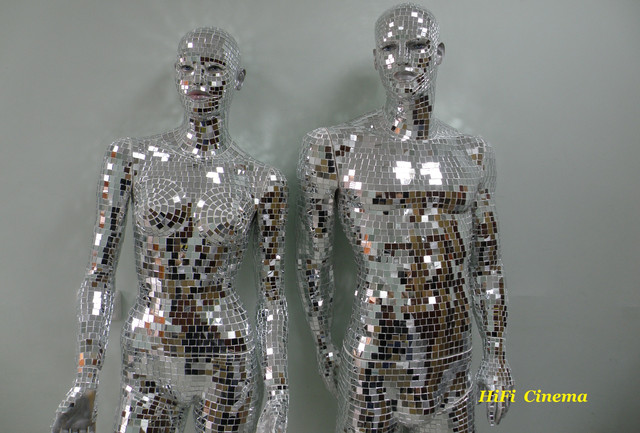 Дзеркальний манекен чоловіка і жінки - HiFi Cinema