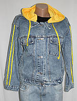 Піджак джинсова Куртка жіноча, стильна модна зі знімним жовтим трикотажним капюшоном
