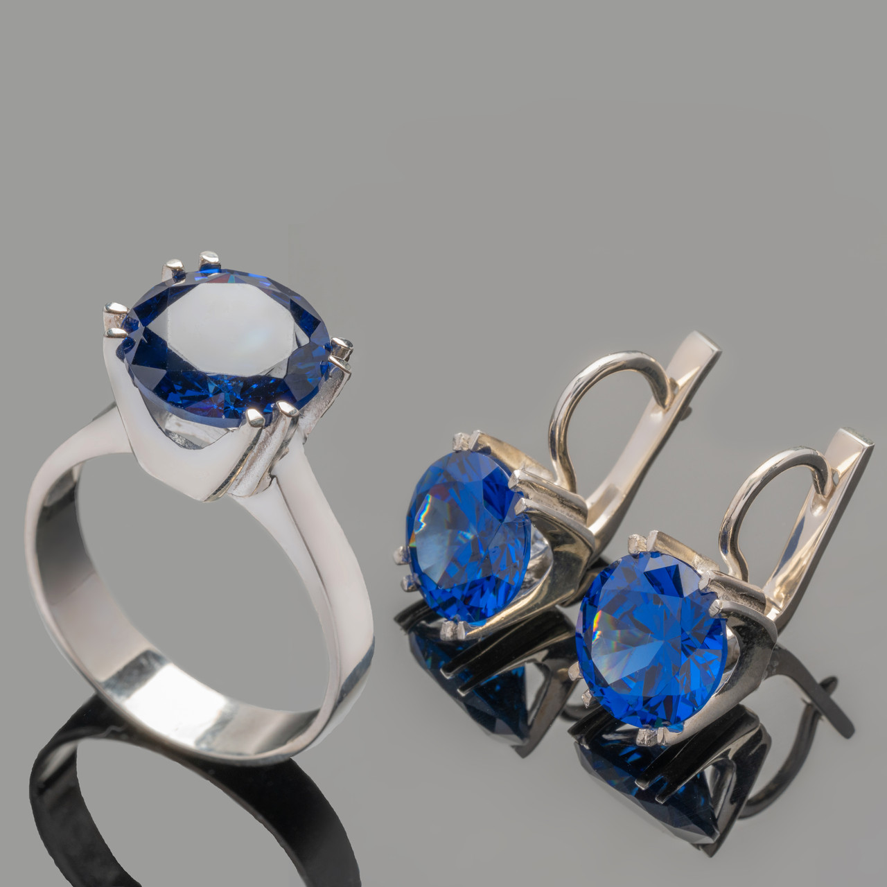Серебряный комплект 925 пробы с фианитами арт. 295г