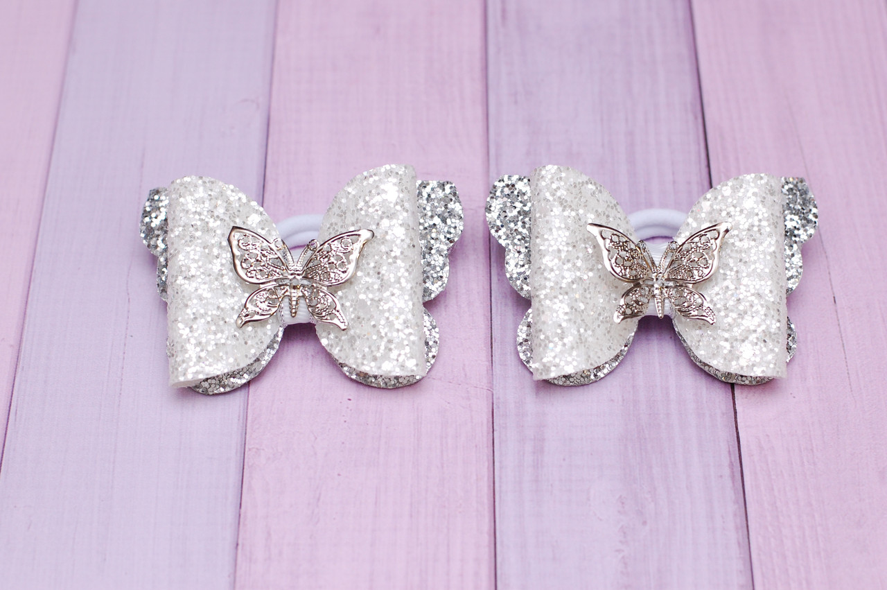 Банти на резинці для волосся дитячі з екошкіри біло-сріблясті 2 шт. 203, фото 1