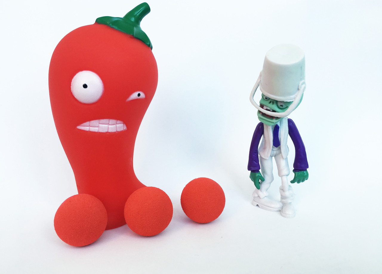 Іграшка Зомбі та Перець Чилі Рослини проти зомбі Ігровий Набір Plants vs Zombies (00167)
