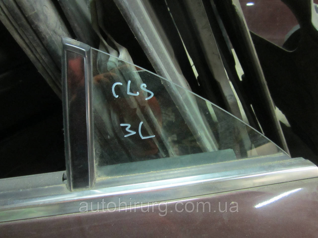Заднє ліве глухе дверне скло MERCEDES-BENZ w219 cls-class