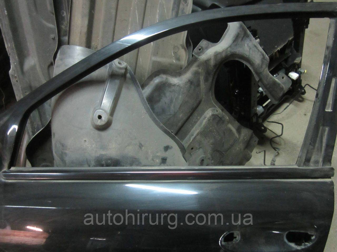 Молдинг під скло передніх лівих дверей mercedes w211 e-class, фото 1