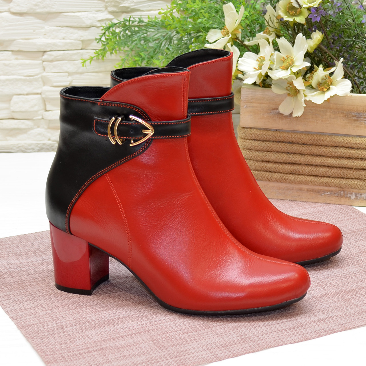 Черевики шкіряні на невисоких підборах, колір червоний/чорний, фото 1