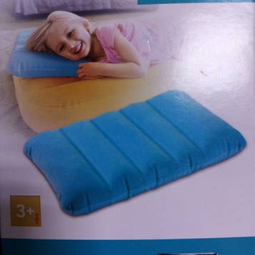 Надувная подушка intex голубая