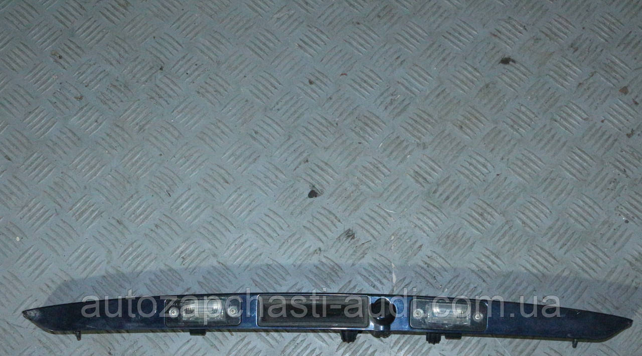 Накладка кришки багажника, бленда, підсвітка номера 4E0827576 AUDI A8 D3 4.2 V8, фото 1