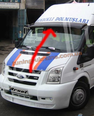 Козирьок на лобове скло Omsa на Nissan Navara D40 2005-2009