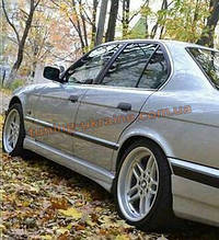 Накладки на пороги з склопластику Schnitzer на BMW 5 E34 1988-1997