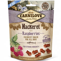 Carnilove Dog Crunchy Snacks Mackerel with Raspberries Ласощі для собак скумбрія, малина, 200г