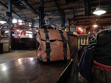 Чоловічий шкіряний рюкзак "Hankle H1" натуральна Вінтажна шкіра, колір коричневий відтінок Коньяк + Кава