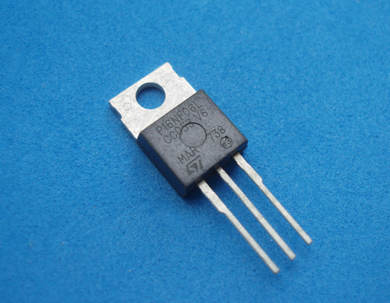 P16NF06 транзистор (STP16NF06) TO220 MOSFET 60 В, 16 А, цена 10 грн ...