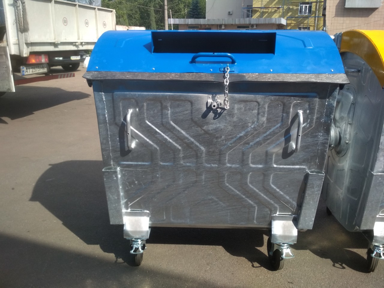 Євроконтейнер оцинкований 1,1 м3, для роздільного збору сміття.