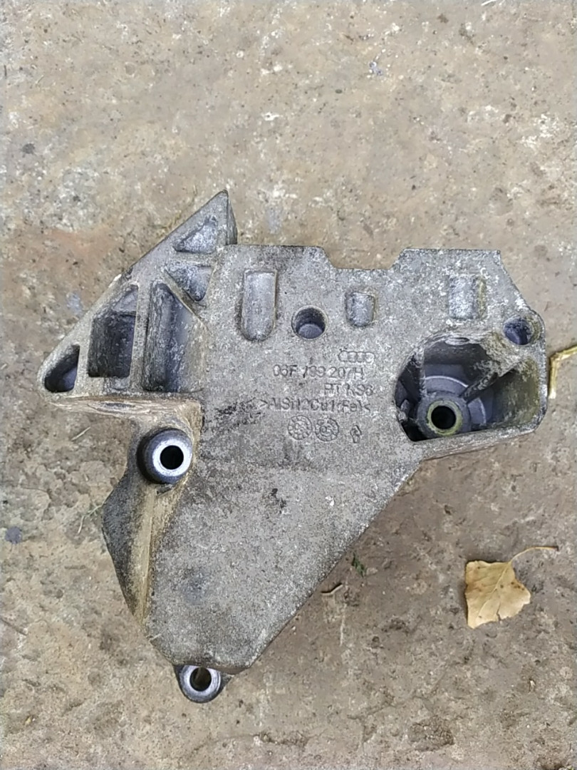 Кронштейн двигуна 2.0 tfsi skoda octavia  a5, фото 1