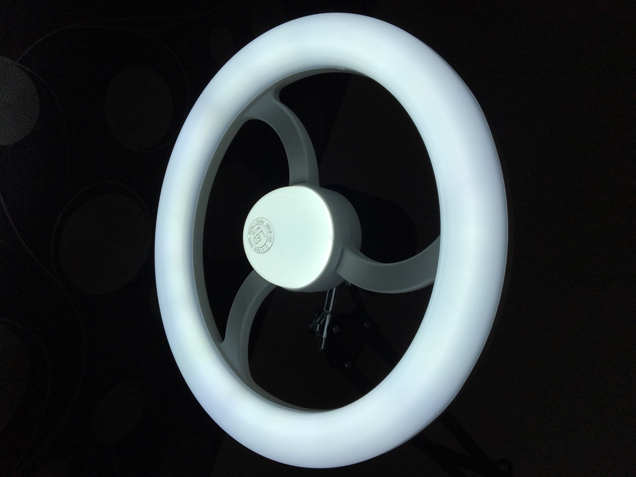 Лампа кільцева,підлогова LED,для візажистів,фотографів,бровистов SP-35 на штативі .