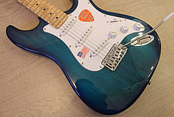 Електрогітара Fender Standard Stratocaster Blue China
