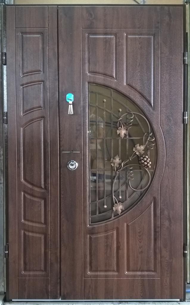 Двери входные с стеклопакетом и ковкой полуторная 1200на2050мм - фото 8 - id-p1018888558