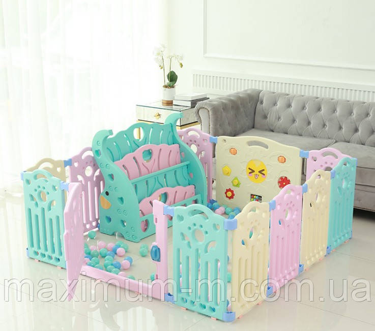 Манеж ігровий розбірний з ігровою дошкою FunGame (без кульок). Пластиковий.