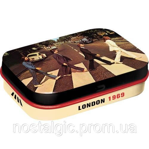 Мятные конфеты в металлической коробке Fab4 - Abbey Road Nostalgic-Art 81374