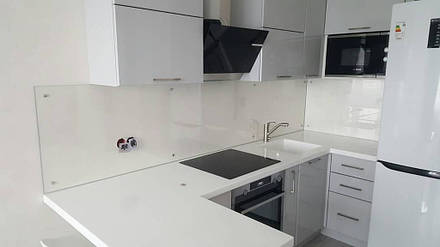 Кухонный фартук из прозрачного стекла - установка в Днепре 3