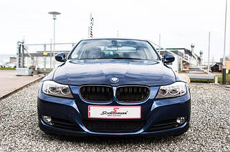Решітка радіатора BMW E90 рестайл тюнінг ноздрі стиль M3 (чорний глянець)