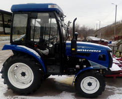 Трактор с кабиной