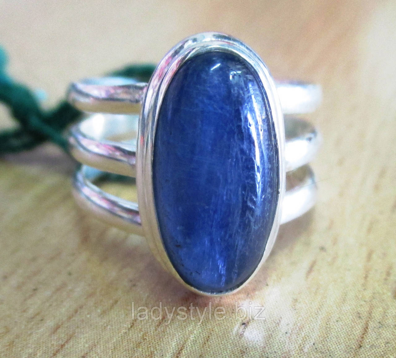Срібне кільце з кіанітом, розмір 18, фото 1