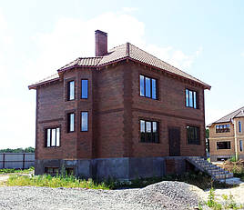 Мы разработали проект частного жилого дома в Киевской области.
Общая площадь 300м2.
Выполняем авторский надзор за строительством дома.